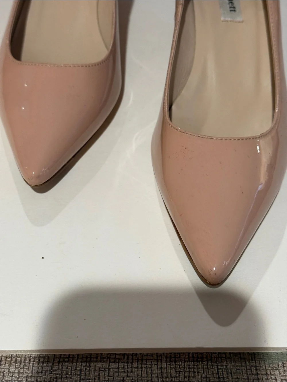 LK Bennett Beige Patent Pointed-Toe Kitten Hills Size EU 37 1/2 Made in Spain